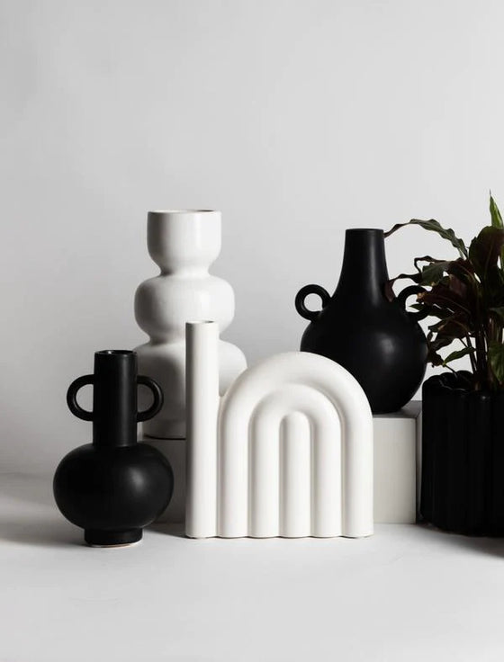 Louis Vase Small Black