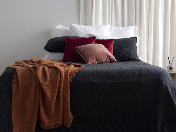 Grassmere Black Pillowcase